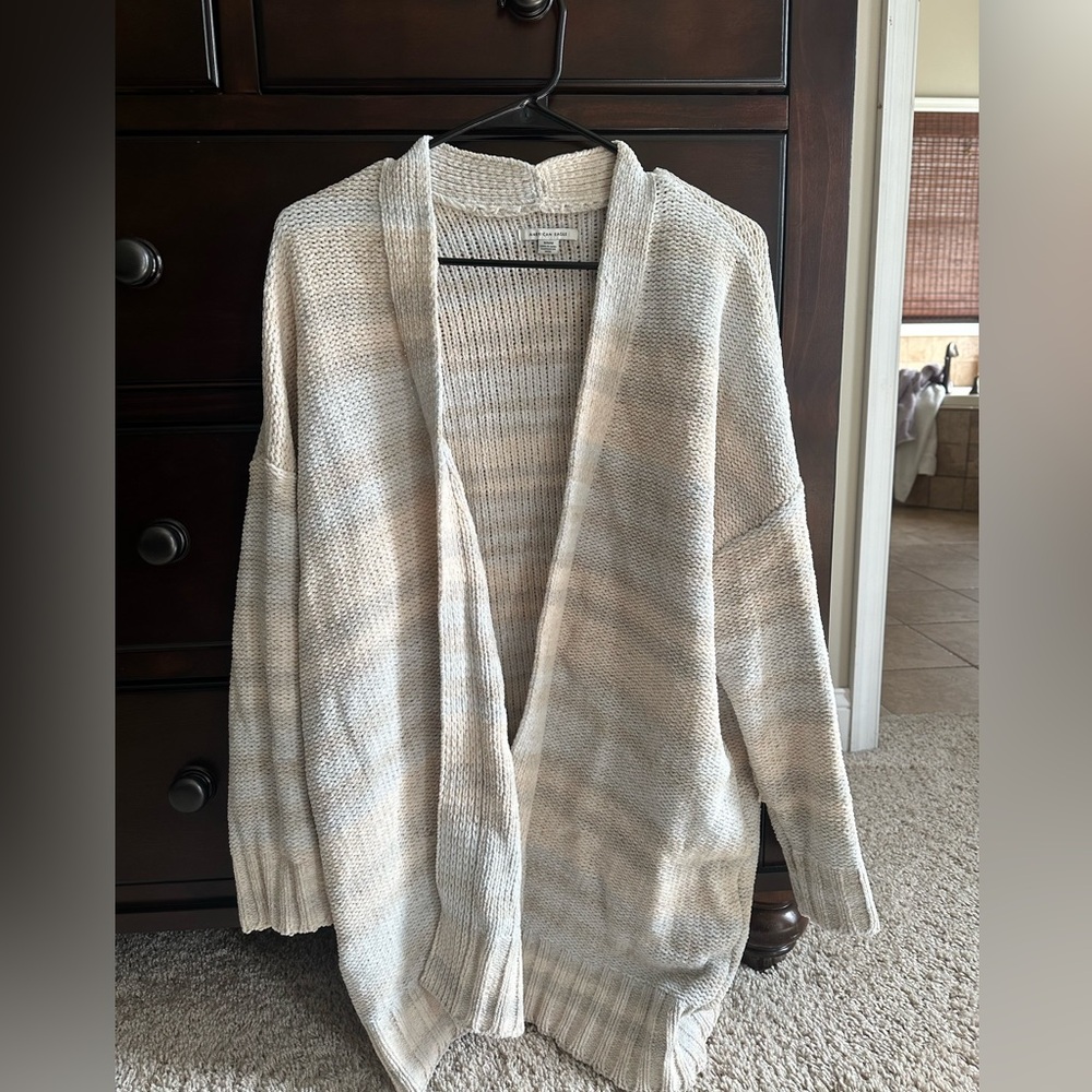 American Eagle Medium Cardigan
